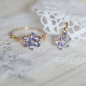 Japanese – style Christmas Limited Snowflake Gold – plated Moonstone Jewelry Set