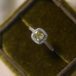 French Retro Olive Green Adjustable Ring｜2024 Trending Luxury Statement Ring for Women