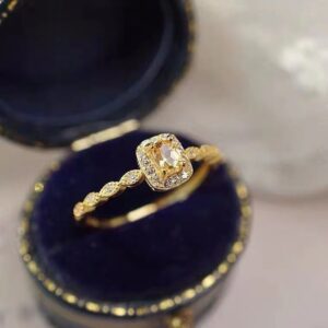 High – Quality Simulated Yellow Crystal Ice – Cut Zircon Luxury Ring