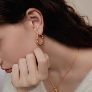 French Retro Oil Painting Rose Hoop Earrings｜Luxury Hong Kong Style Earrings