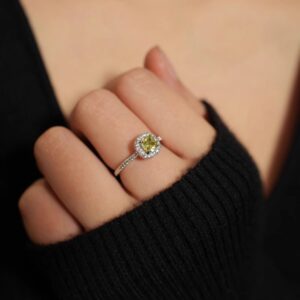 French Retro Olive Green Adjustable Ring｜2024 Trending Luxury Statement Ring for Women