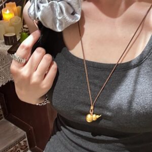 New Chinese Style Sand Gold Gourd Necklace with Heart – Shaped Pendant for Luxury Layering