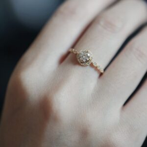 Mariage D’Amour | Dreamy Petal Moissanite Ring for Effortless Elegance
