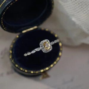 High – Quality Simulated Yellow Crystal Ice – Cut Zircon Luxury Ring