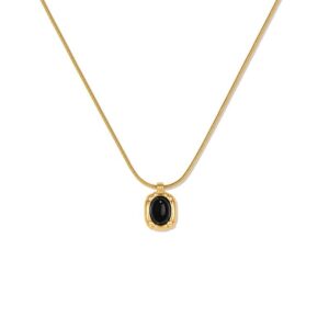 Baihe Bai – inspired Gold – Plated Black Agate Collarbone Necklace