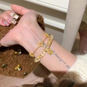 Vintage Gold Four-Leaf Clover Charm Layered Bracelet